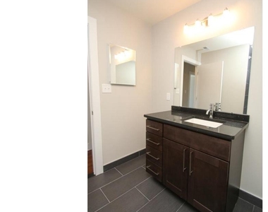 400 S 45th Street - Photo Thumbnail 5