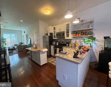 1533 Swain Street - Photo Thumbnail 4