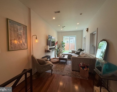 1533 Swain Street - Photo Thumbnail 7
