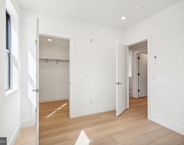 2007 Cambridge Street - Photo Thumbnail 18