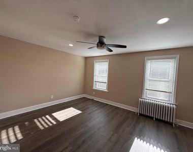 2423 E Allegheny Ave - Photo Thumbnail 3