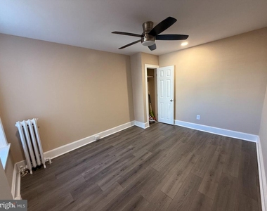 2423 E Allegheny Ave - Photo Thumbnail 5