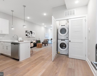 52 W Washington Lane - Photo Thumbnail 14