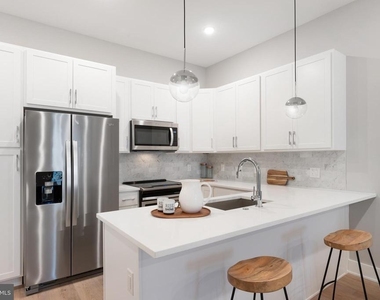 52 W Washington Lane - Photo Thumbnail 11
