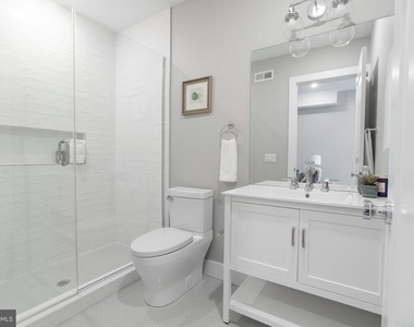 52 W Washington Lane - Photo Thumbnail 10