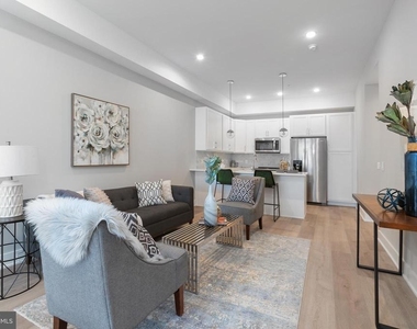 52 W Washington Lane - Photo Thumbnail 17