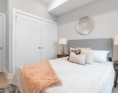 52 W Washington Lane - Photo Thumbnail 15