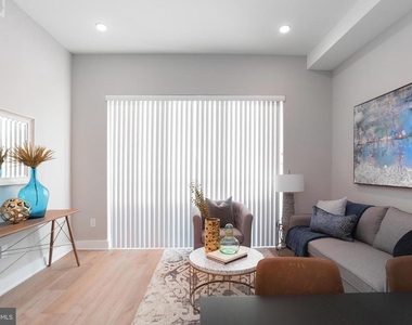 52 W Washington Lane - Photo Thumbnail 7