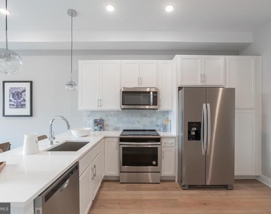 52 W Washington Lane - Photo Thumbnail 6