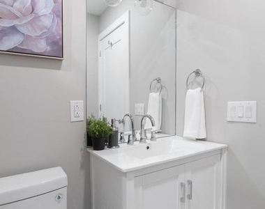 52 W Washington Lane - Photo Thumbnail 12