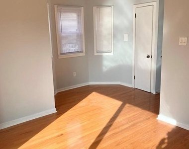 838 Kater Street - Photo Thumbnail 16