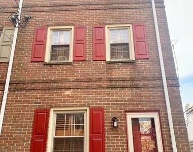 838 Kater Street - Photo Thumbnail 1