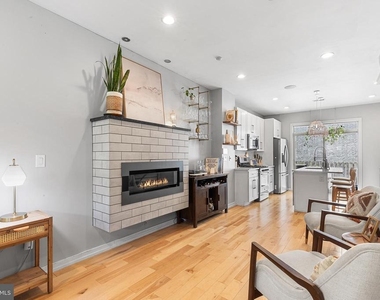 1204a S Bucknell Street - Photo Thumbnail 4