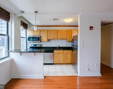 1939 Chestnut Street - Photo Thumbnail 2