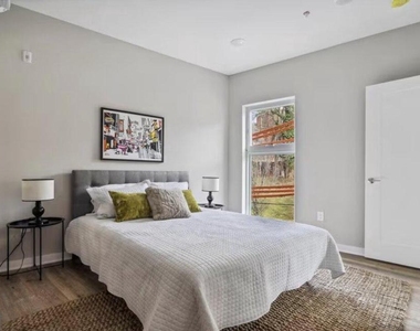 3515 Midvale Avenue - Photo Thumbnail 6