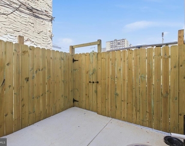 1511 W Flora Street - Photo Thumbnail 8
