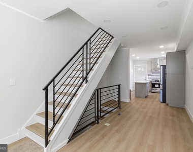 1511 W Flora Street - Photo Thumbnail 5