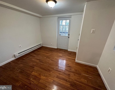 1915 Wharton Street - Photo Thumbnail 6