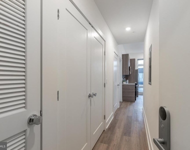 5545 Pulaski Avenue - Photo Thumbnail 22
