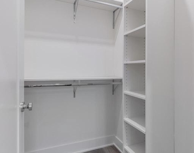 5545 Pulaski Avenue - Photo Thumbnail 11