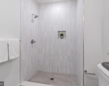 5545 Pulaski Avenue - Photo Thumbnail 23