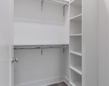 5545 Pulaski Avenue - Photo Thumbnail 11