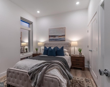 5545 Pulaski Avenue - Photo Thumbnail 19