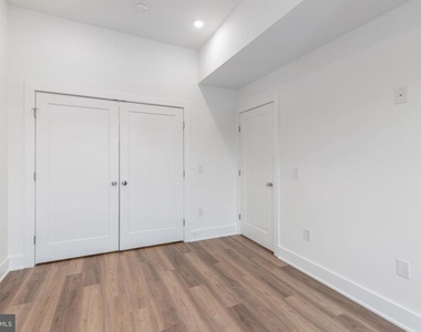 5545 Pulaski Avenue - Photo Thumbnail 22