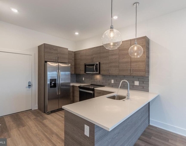 5545 Pulaski Avenue - Photo Thumbnail 5
