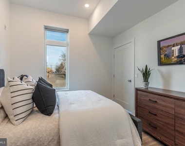 5545 Pulaski Avenue - Photo Thumbnail 20