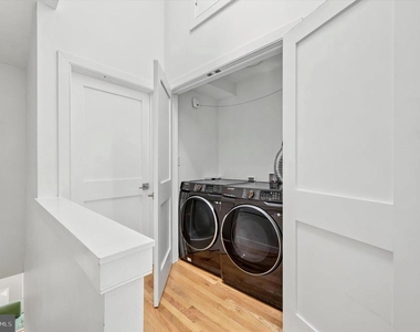 64 W Queen Lane - Photo Thumbnail 13