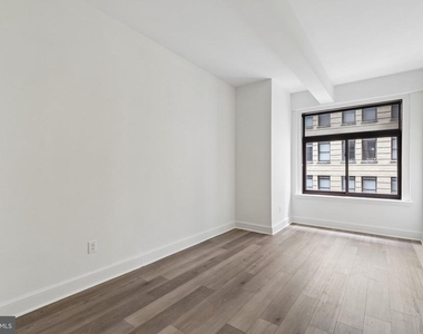 1500 Chestnut Street - Photo Thumbnail 10
