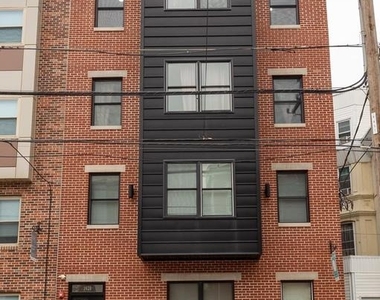 1429 Poplar Street - Photo Thumbnail 21