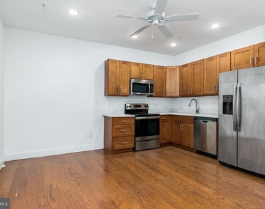 1639 Poplar Street - Photo Thumbnail 3