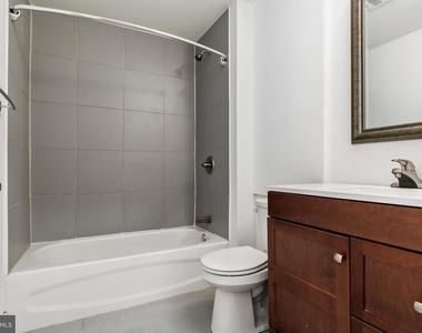 1639 Poplar Street - Photo Thumbnail 8