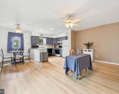 704 Keely Street - Photo Thumbnail 4
