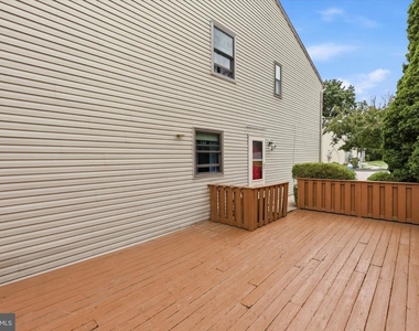 704 Keely Street - Photo Thumbnail 9