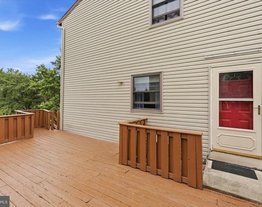 704 Keely Street - Photo Thumbnail 10