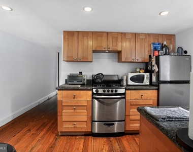 1919 Spruce Street - Photo Thumbnail 9