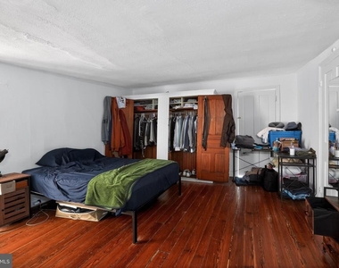 1919 Spruce Street - Photo Thumbnail 12