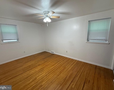 8835 E Roosevelt Boulevard - Photo Thumbnail 12