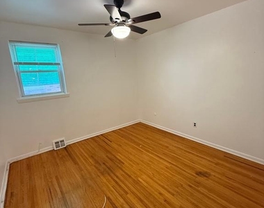 8835 E Roosevelt Boulevard - Photo Thumbnail 9