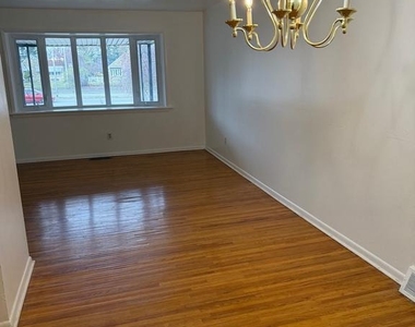 8835 E Roosevelt Boulevard - Photo Thumbnail 3