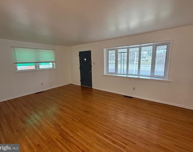8835 E Roosevelt Boulevard - Photo Thumbnail 4