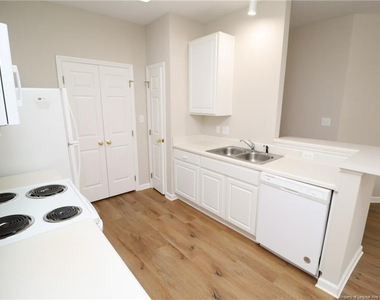 2812 Kudrow Lane - Photo Thumbnail 7