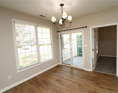 2812 Kudrow Lane - Photo Thumbnail 4