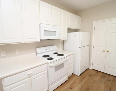 2812 Kudrow Lane - Photo Thumbnail 10