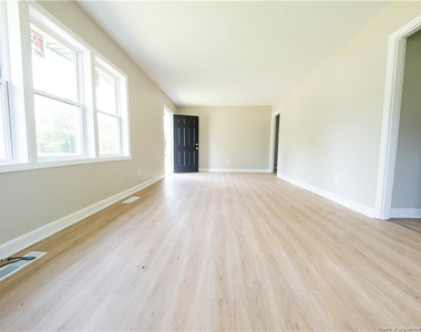 4825 Cottonwood Drive - Photo Thumbnail 3