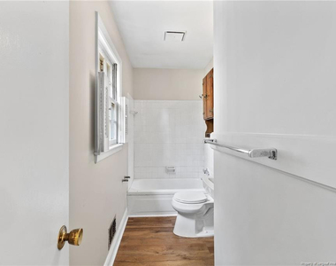 309 Kenwood Drive - Photo Thumbnail 20
