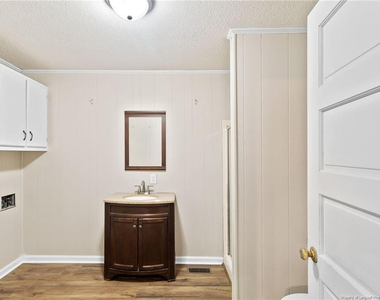 309 Kenwood Drive - Photo Thumbnail 14